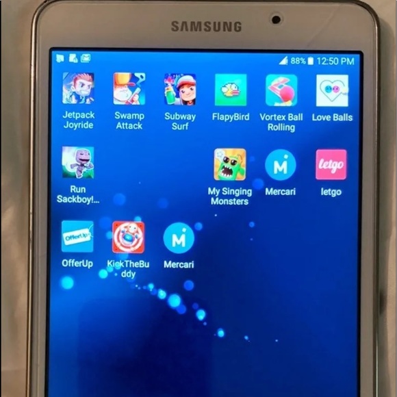 Samsung Tab4 Tablet - Picture 2 of 3